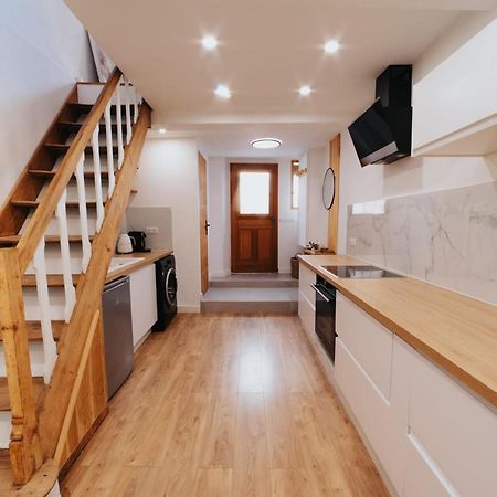 Appartamento Perfect Family-Oriented And Renovated Townhouse In The Old Antibes Esterno foto