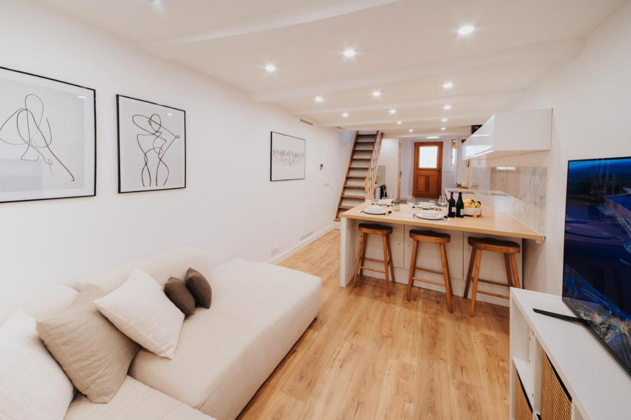 Appartamento Perfect Family-Oriented And Renovated Townhouse In The Old Antibes Esterno foto