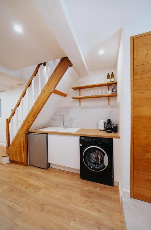 Appartamento Perfect Family-Oriented And Renovated Townhouse In The Old Antibes Esterno foto