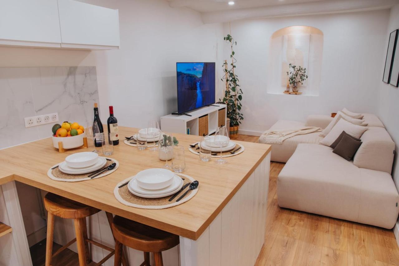 Appartamento Perfect Family-Oriented And Renovated Townhouse In The Old Antibes Esterno foto