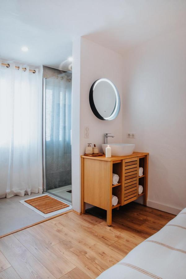 Appartamento Perfect Family-Oriented And Renovated Townhouse In The Old Antibes Esterno foto