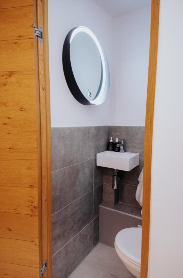 Appartamento Perfect Family-Oriented And Renovated Townhouse In The Old Antibes Esterno foto