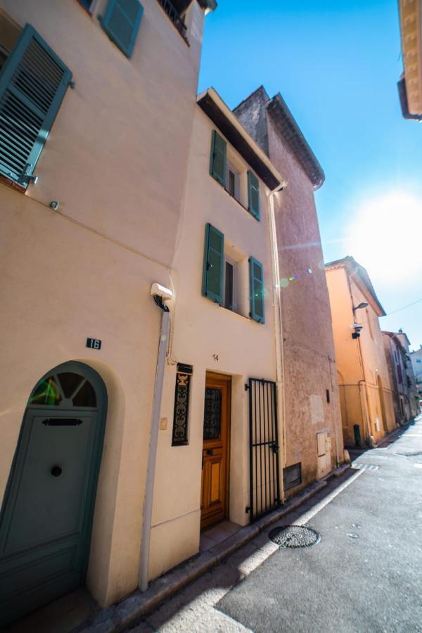Appartamento Perfect Family-Oriented And Renovated Townhouse In The Old Antibes Esterno foto